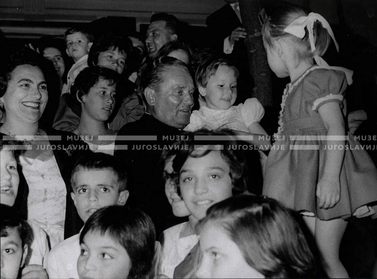 1961_165_059
