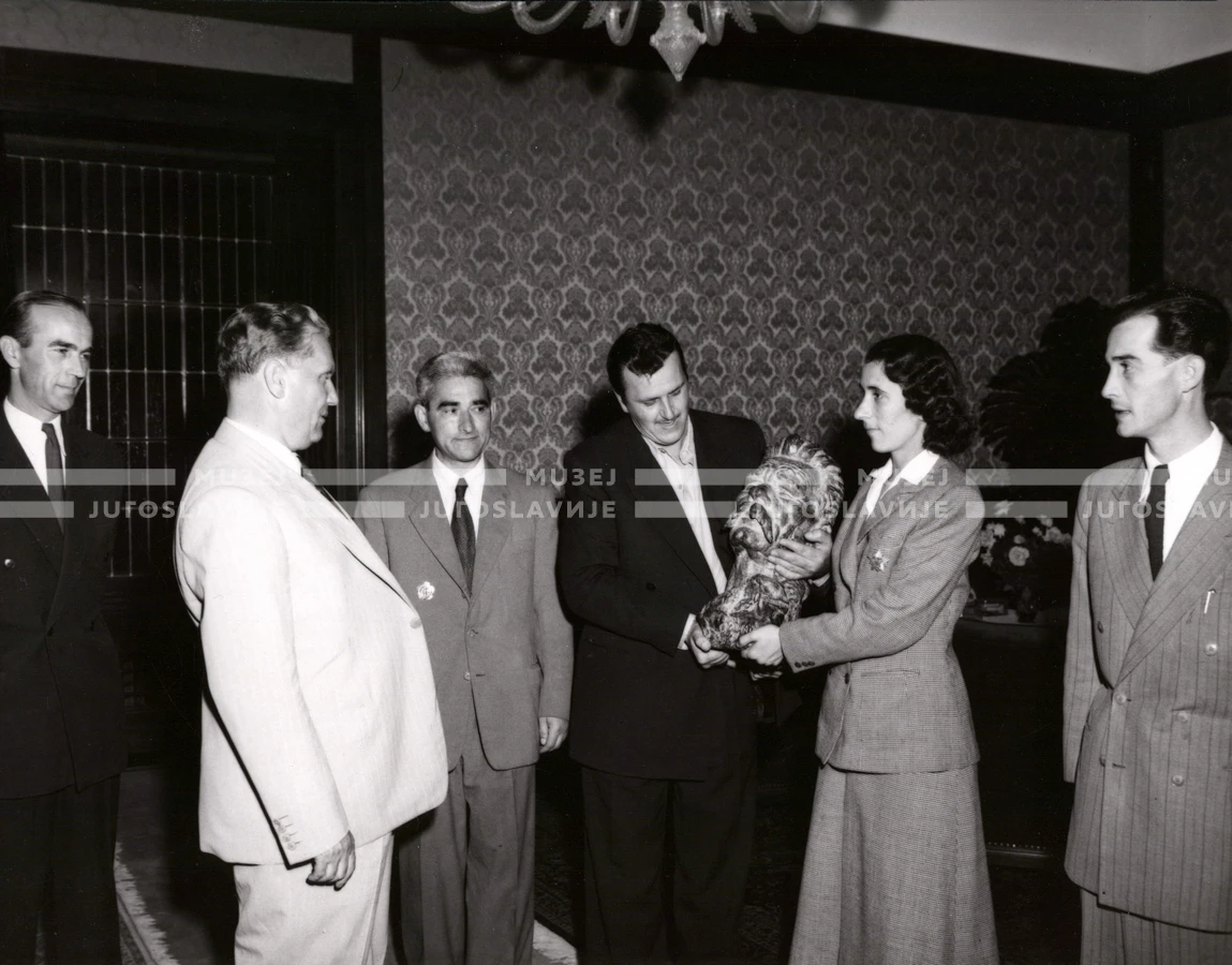 1950_006_088