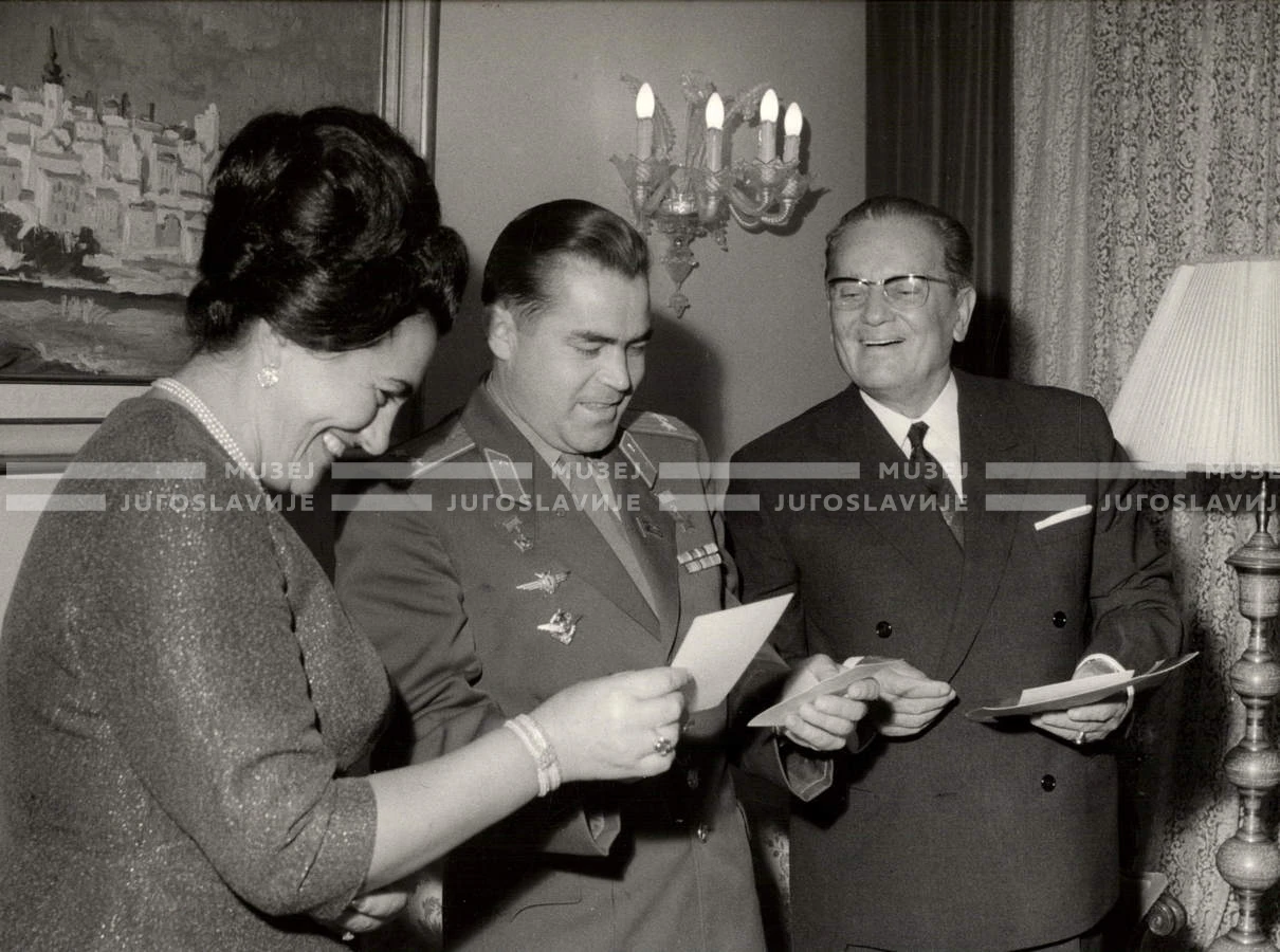 1964_252_021