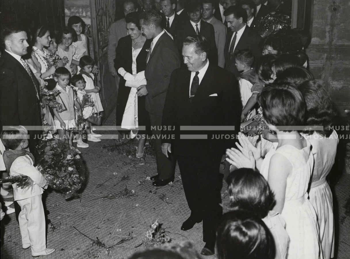 1961_165_054