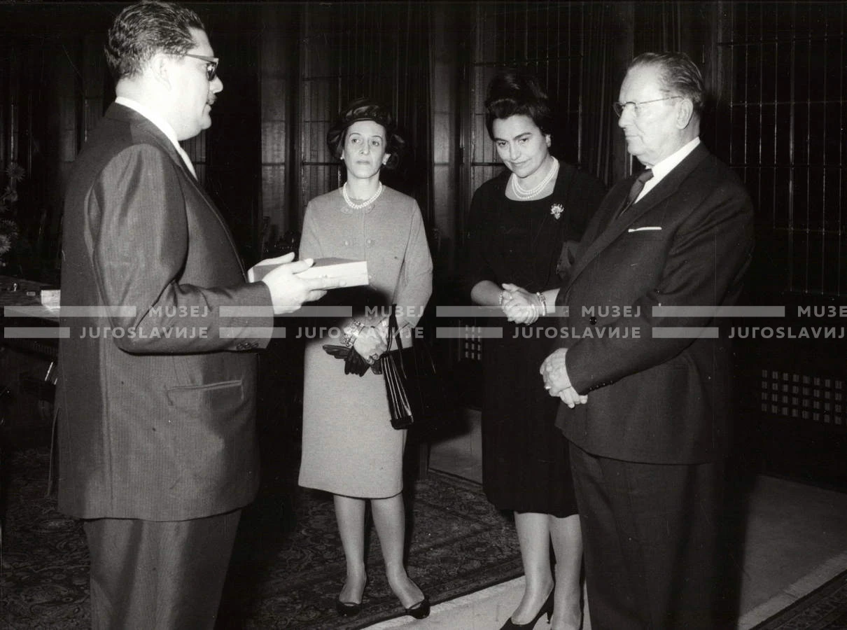 1964_252_173