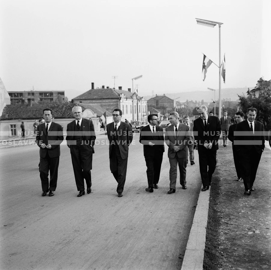 AR_B_04_04