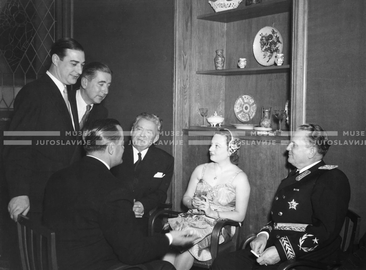 1950-51_008_045