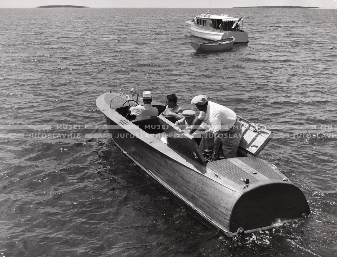 1949_003_117
