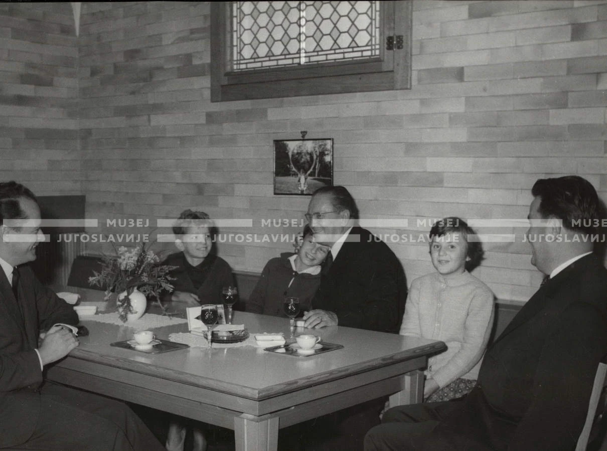 1964_252_189