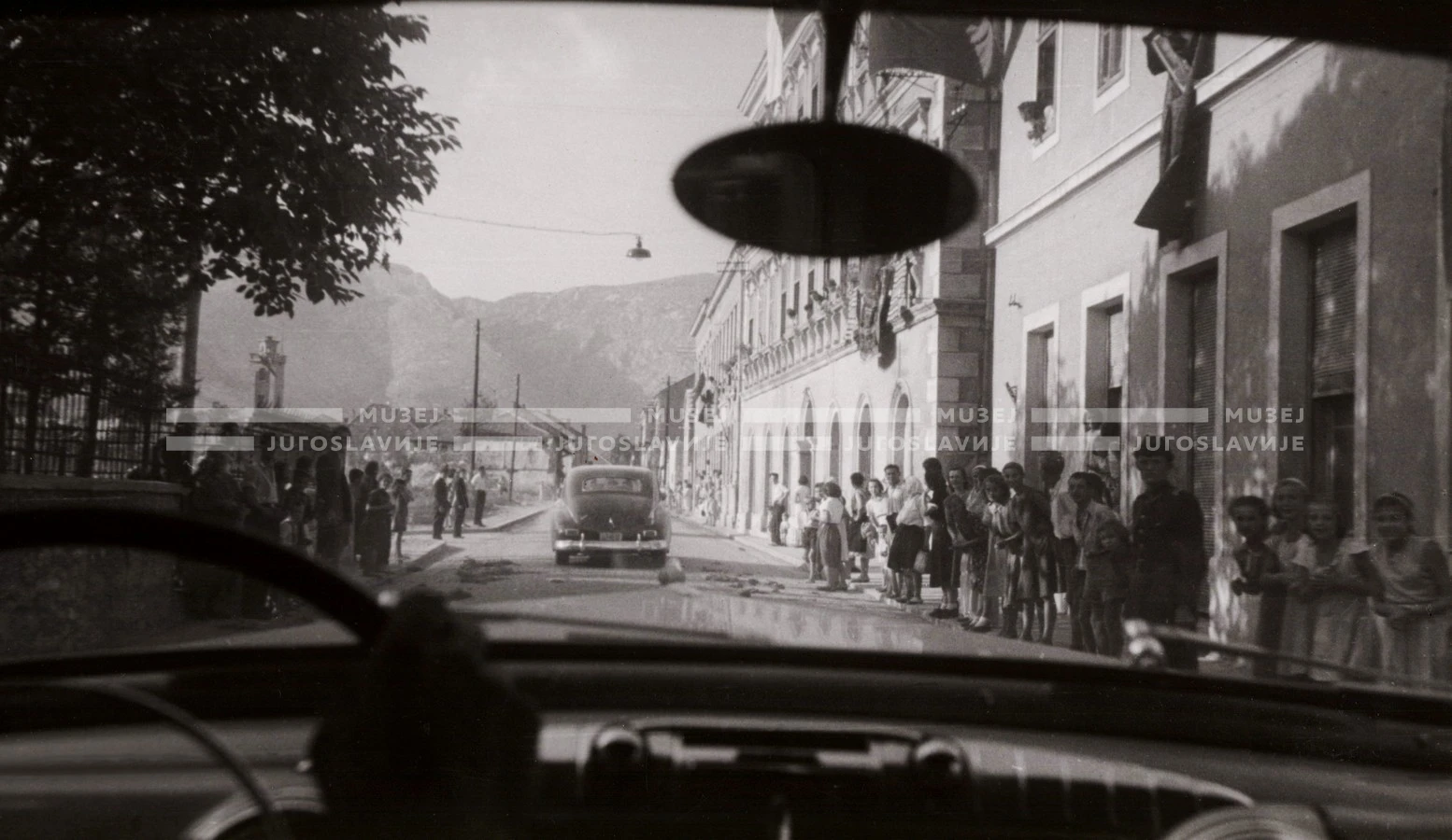 1951_011_054