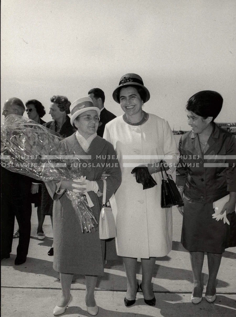 1964_252_033