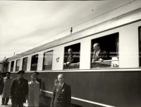 1954_027_014