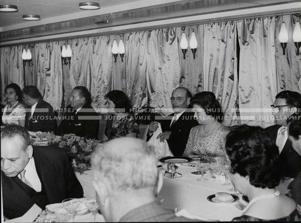 1961_165_144