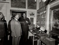 1954_027_040