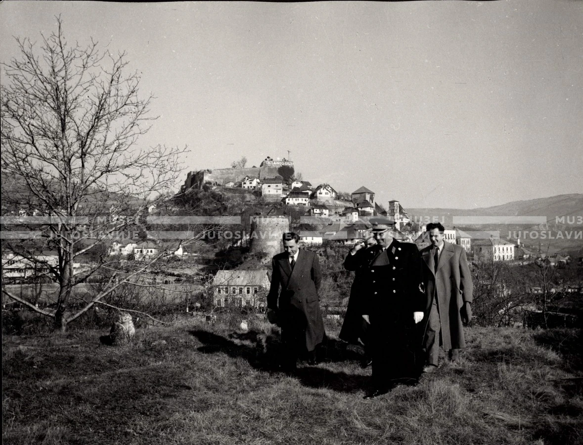 1953_025_082