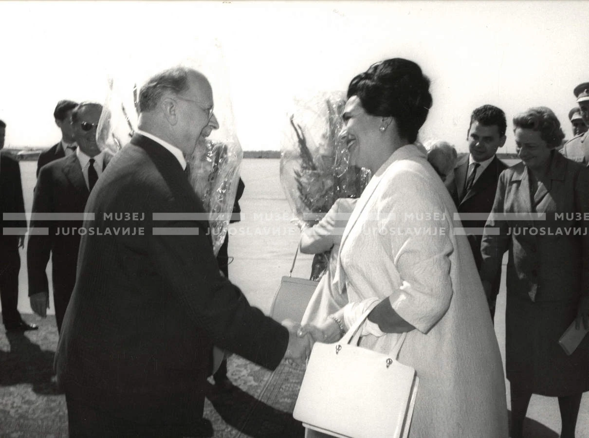1964_252_082