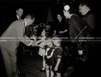 1954_027_104