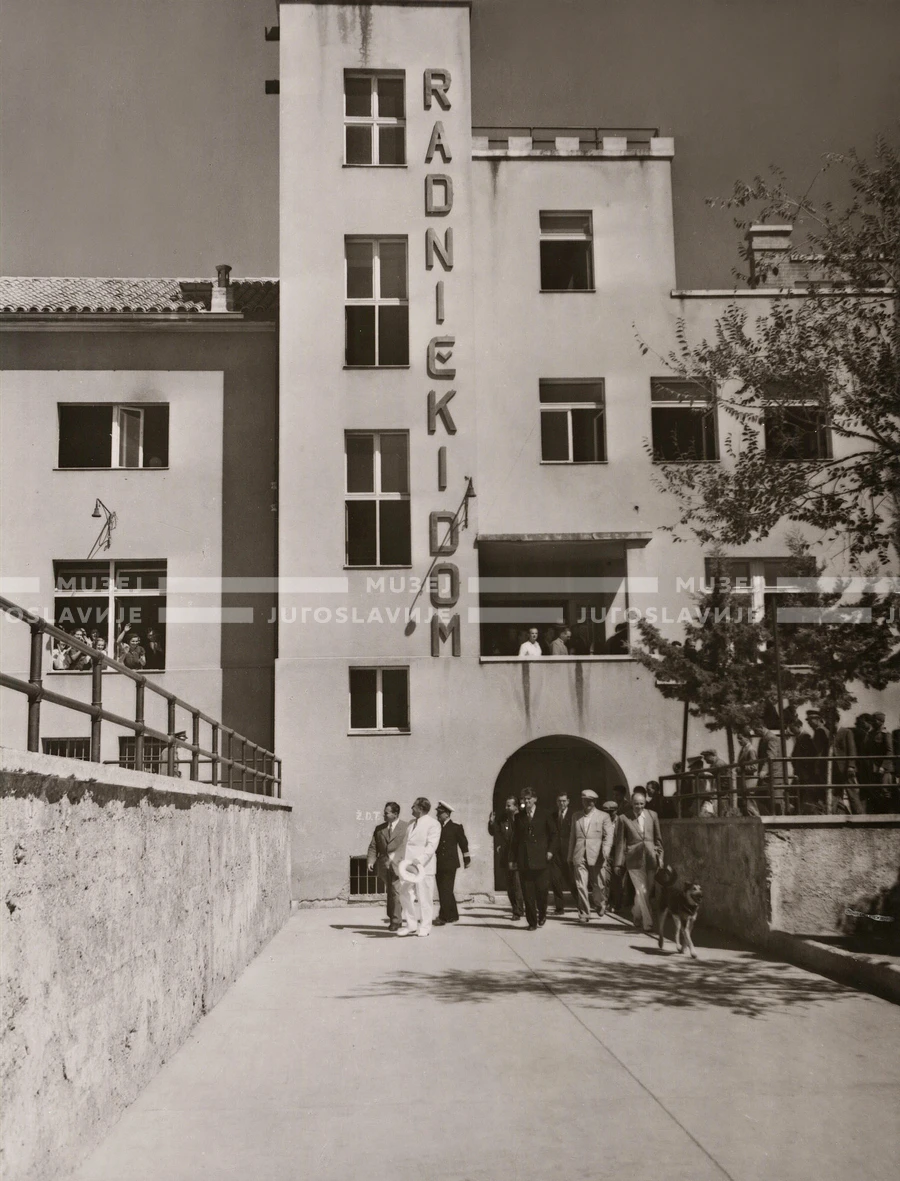 1948_001_117