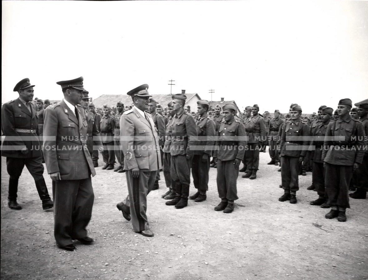 1953_024_014