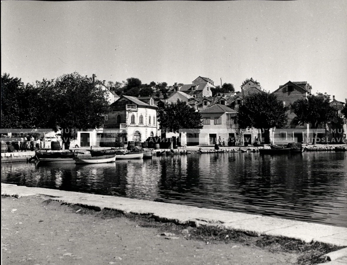 1953_023_061