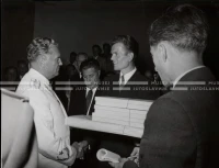 1953_023_084