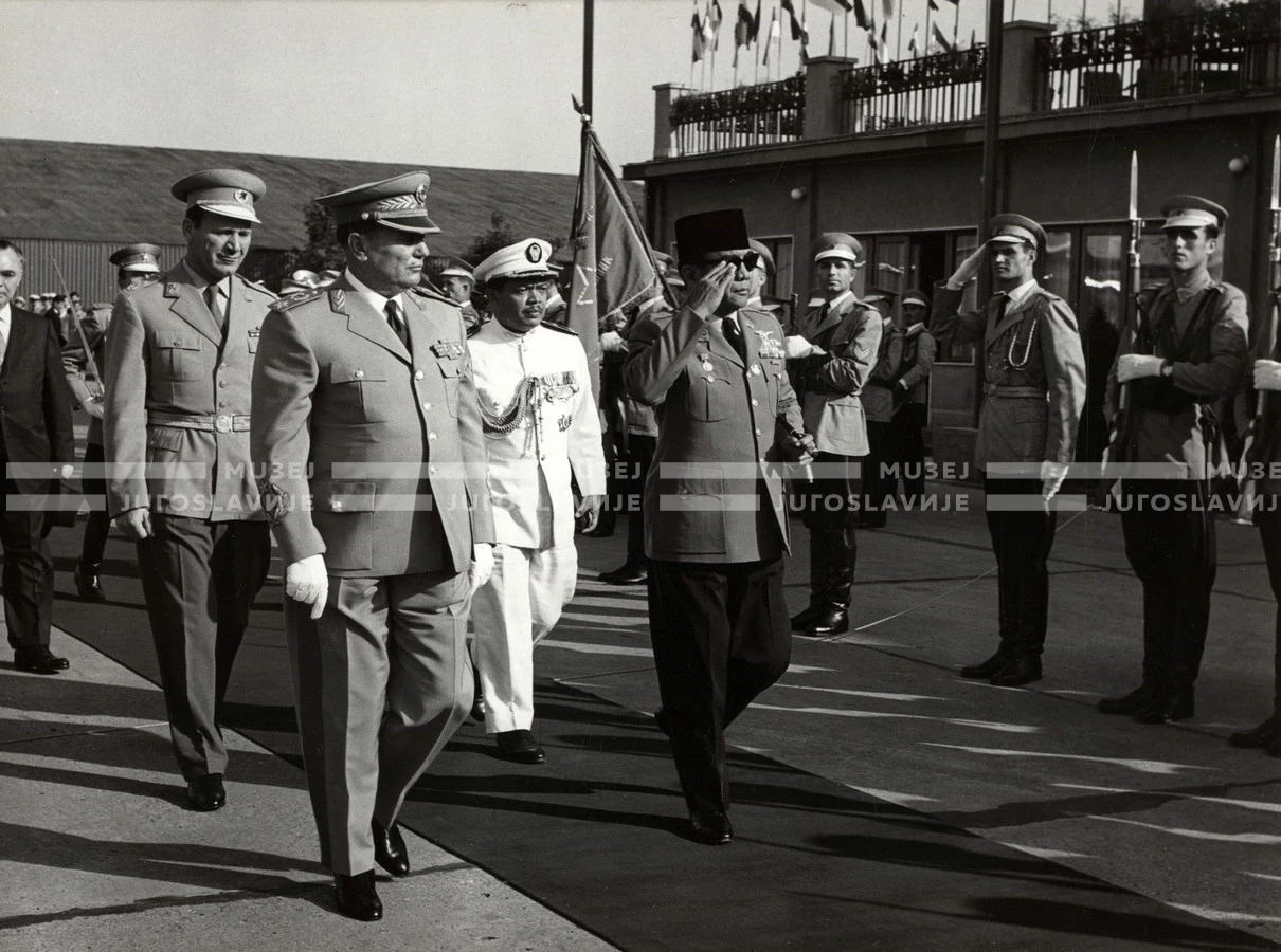 1961_170_022