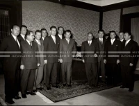 1954_028_007