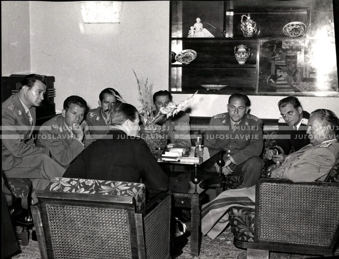 1953_023_122