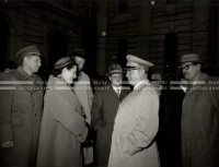 1954_027_192