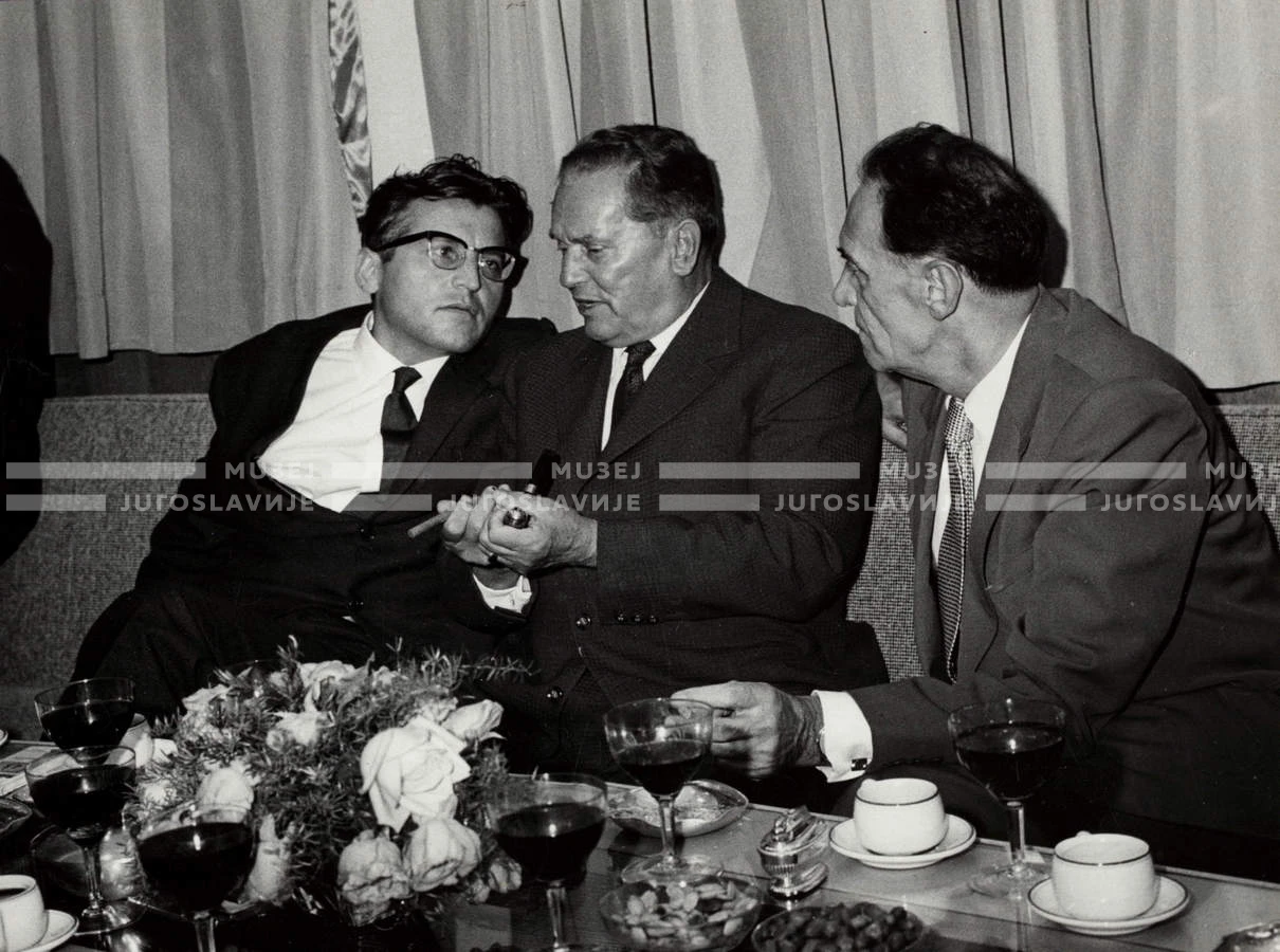 1961_166_034