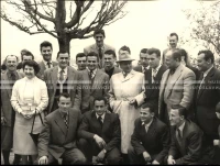 1954_028_060