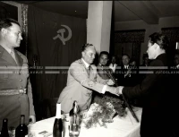 1954_027_181