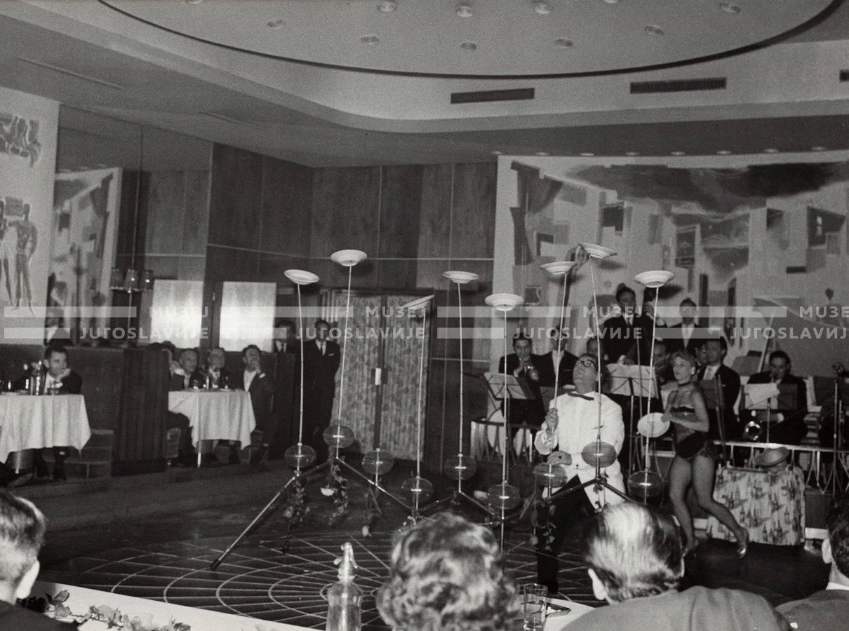 1961_170_049