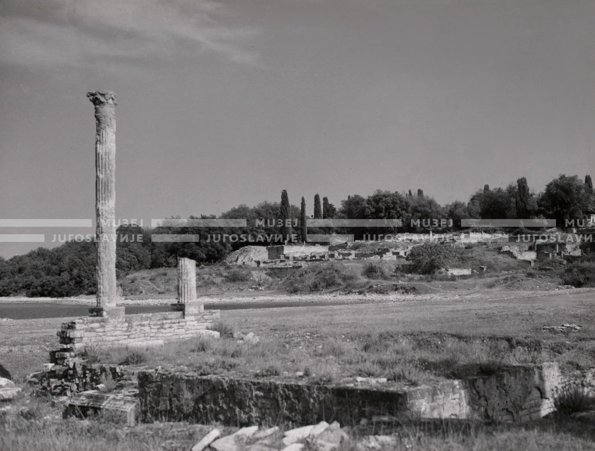 1949_003_114