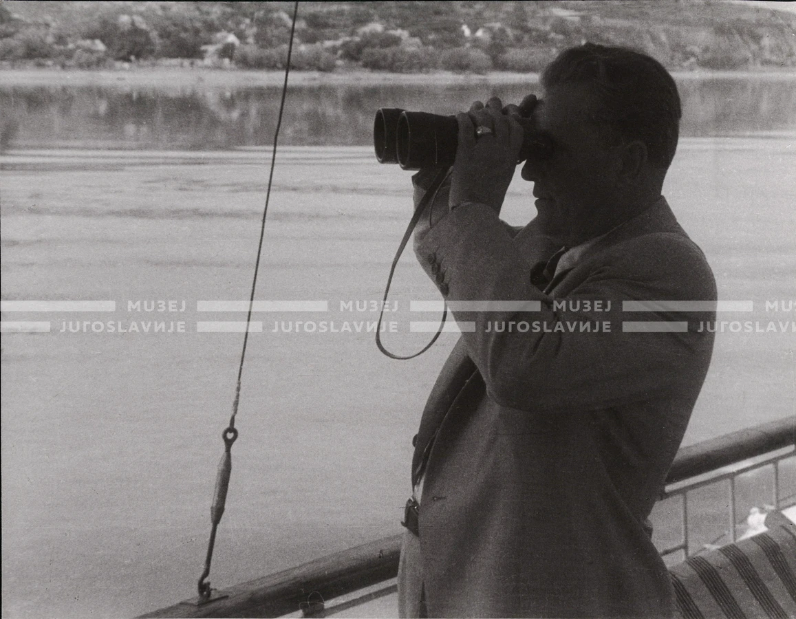 1950_006_145
