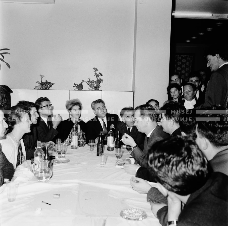 AR_B_06_36
