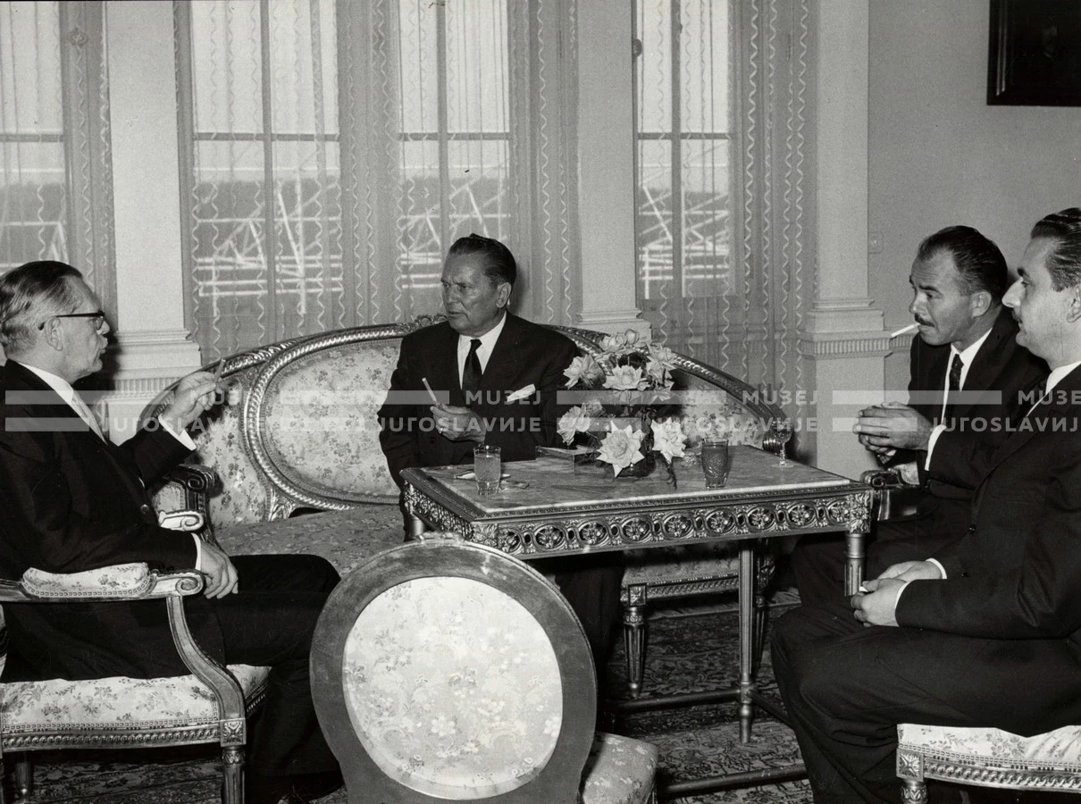 1961_168_146