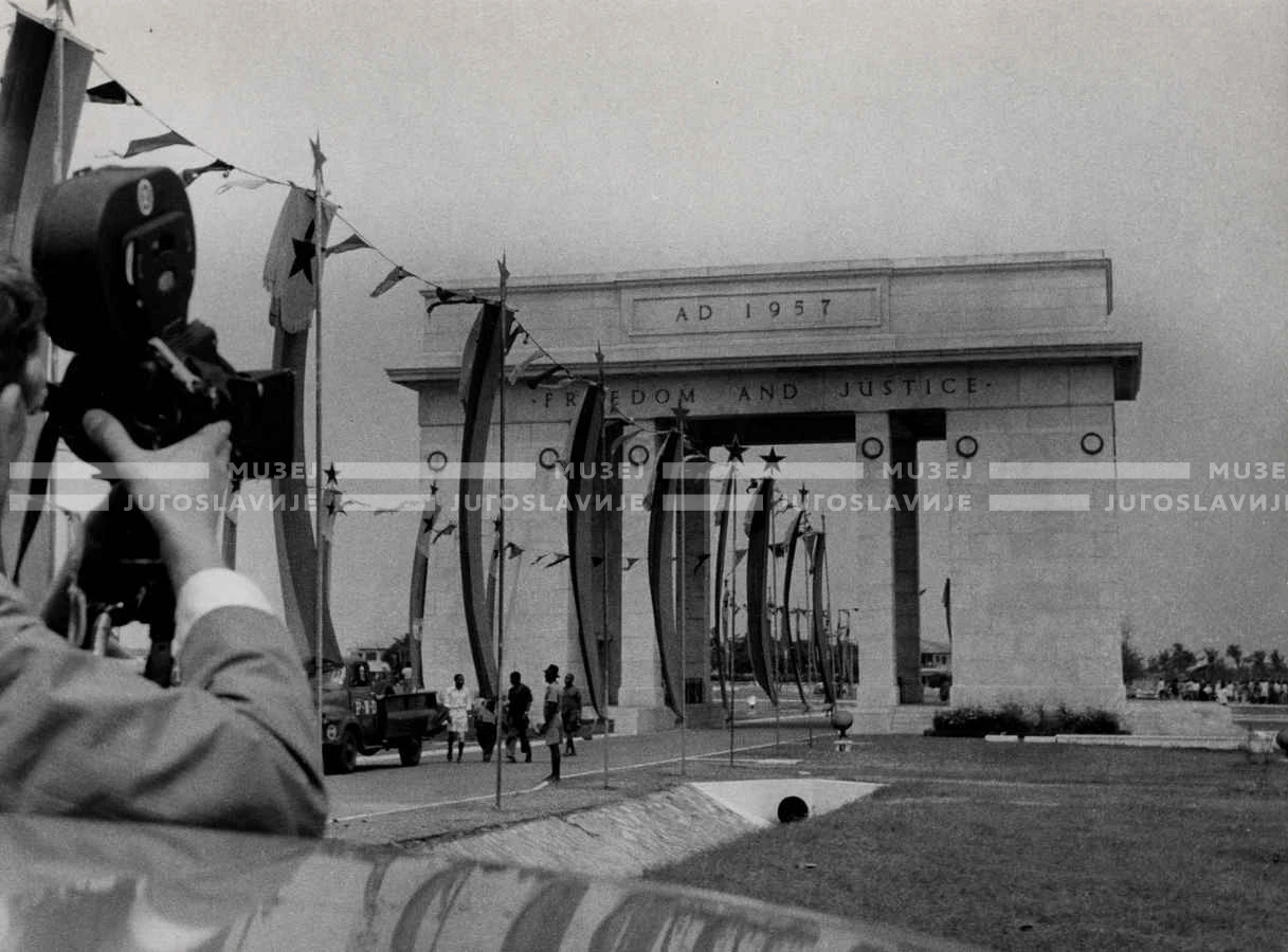 1961_151_038