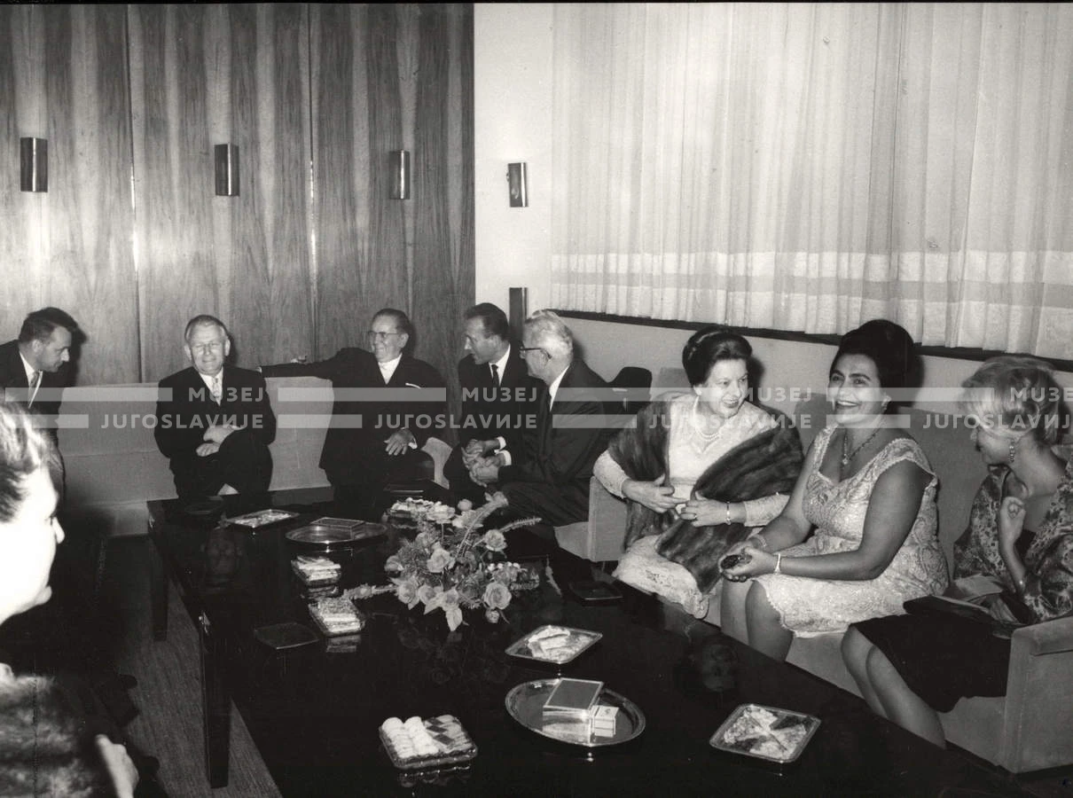 1964_252_167