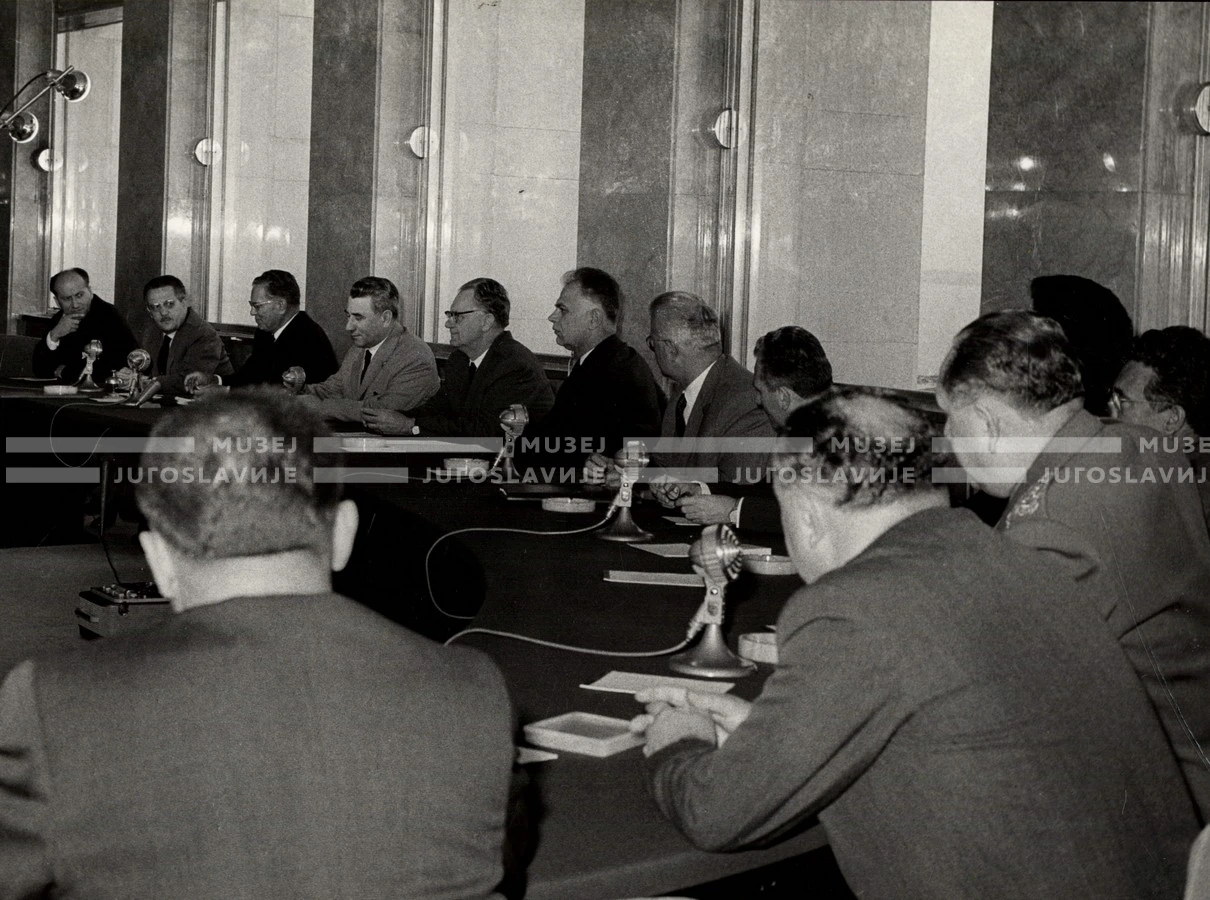 1961_167_009