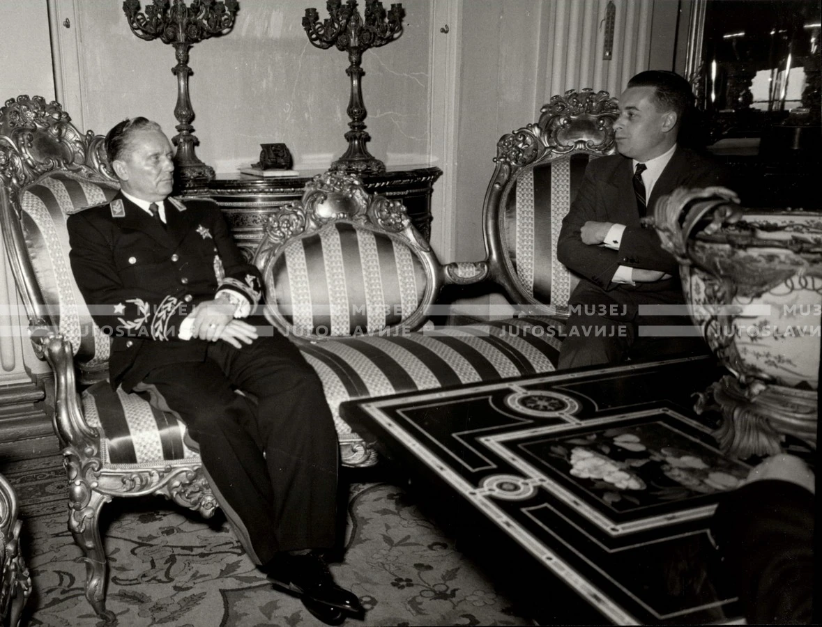 1954_027_147