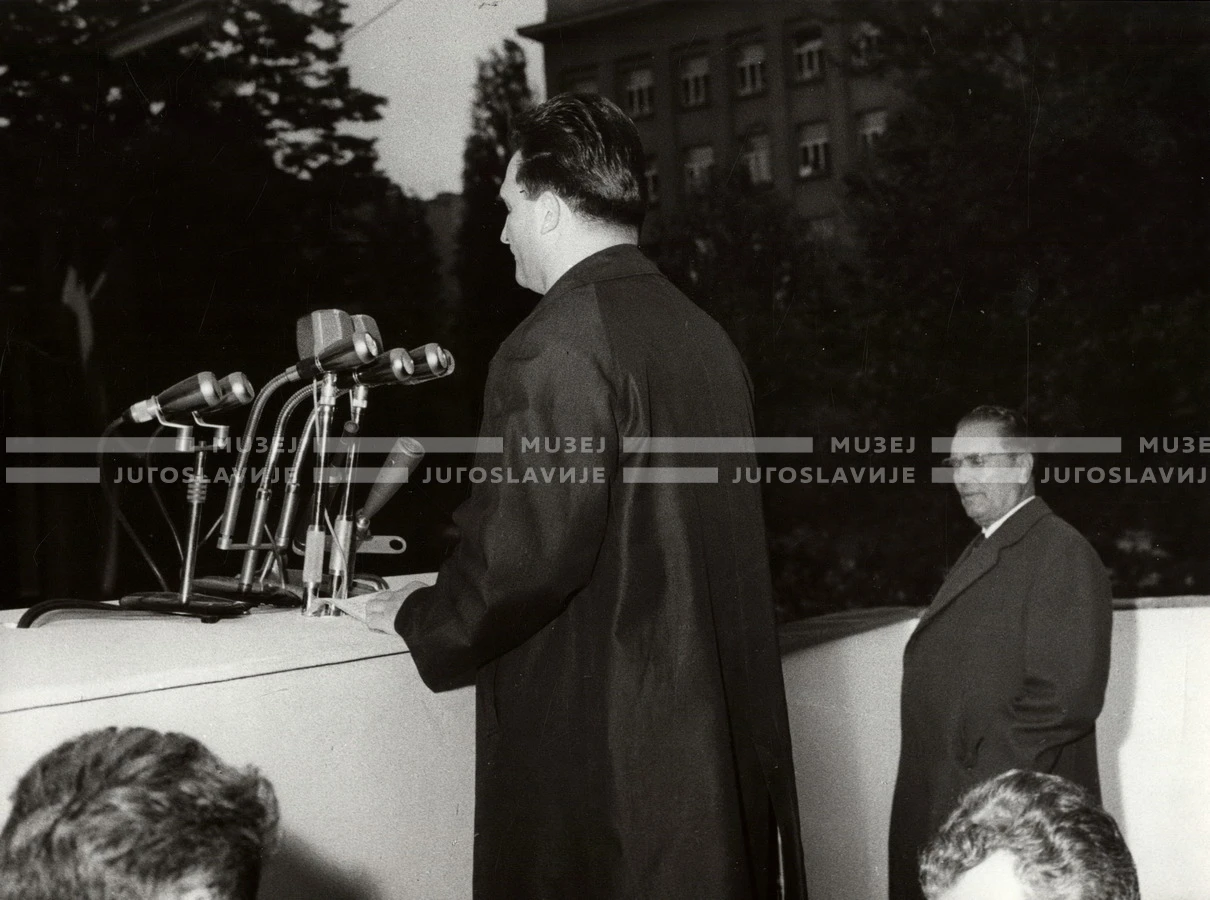 1961_166_184