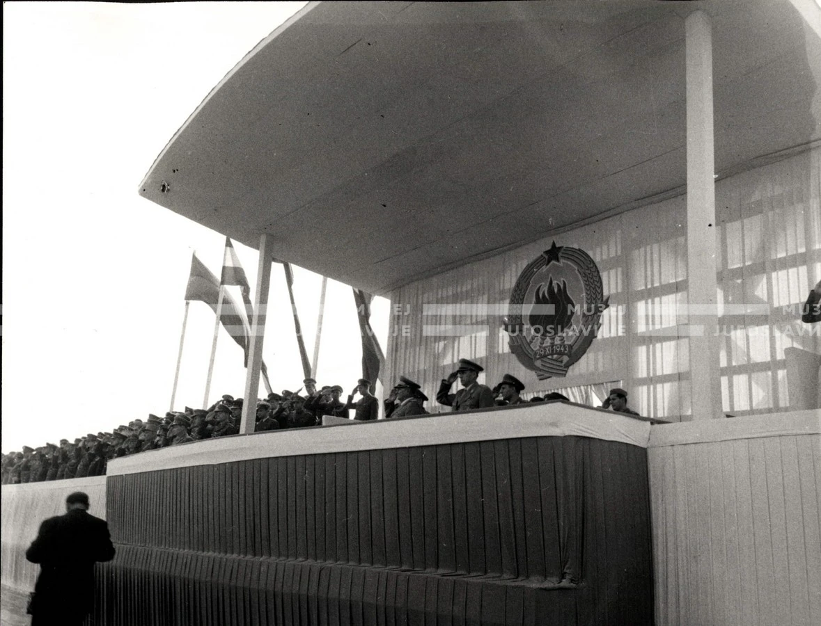 1953_023_154