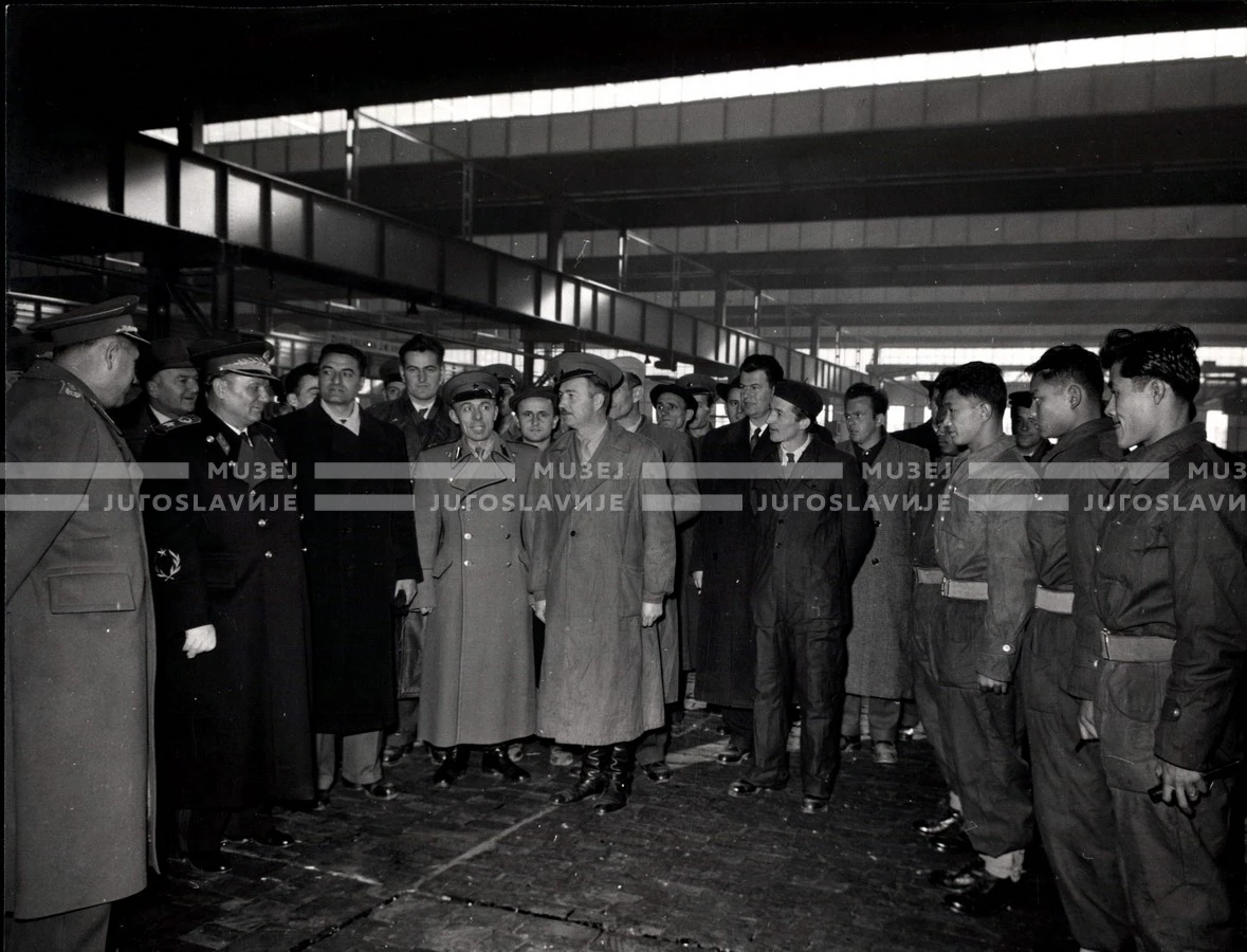 1953_025_064