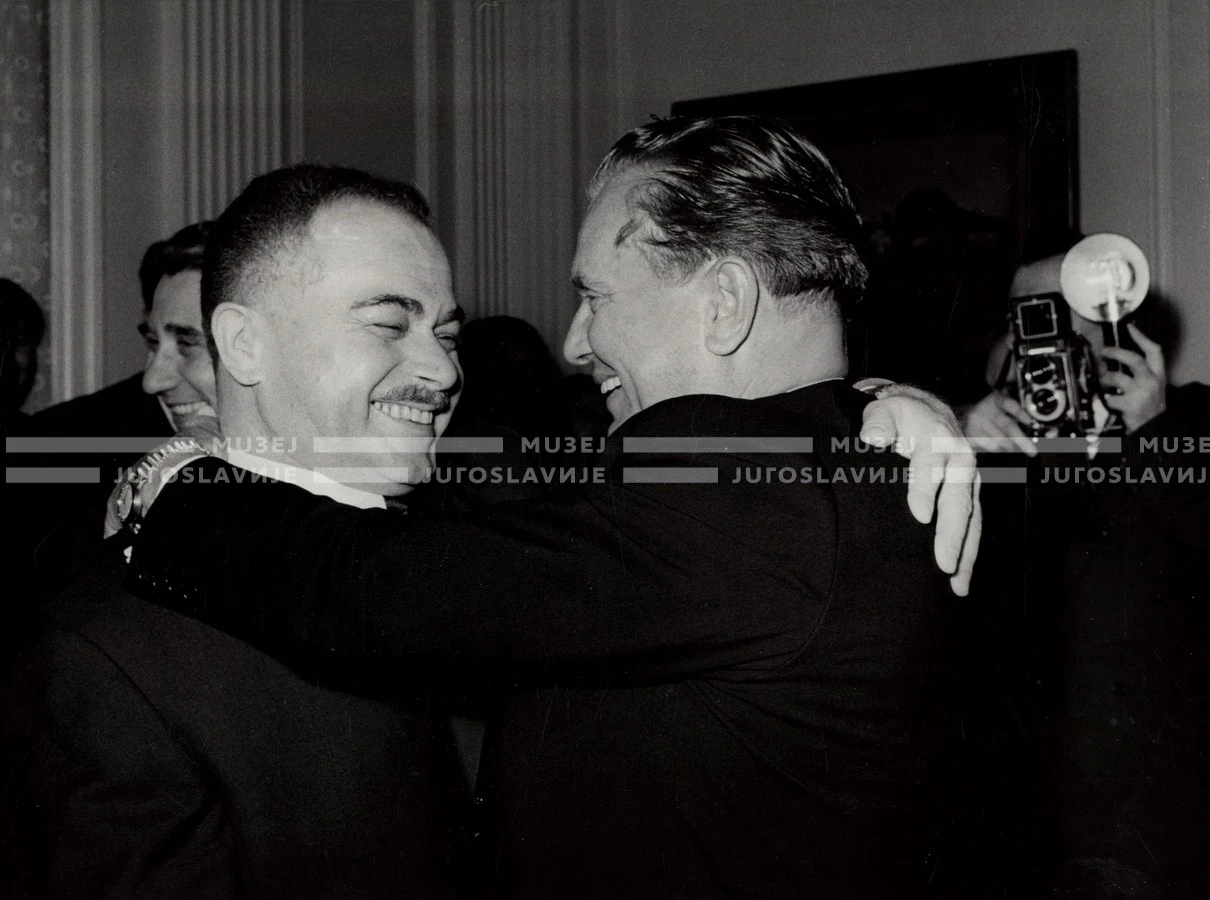 1961_168_049