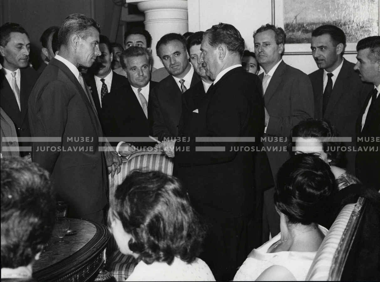 1961_165_064