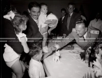 1953_024_038