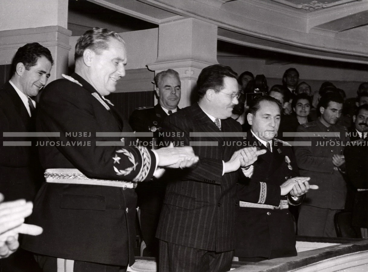 1950-51_008_057
