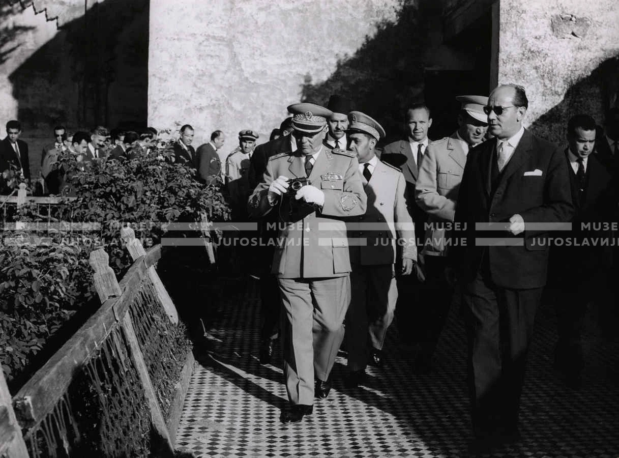1961_160_120
