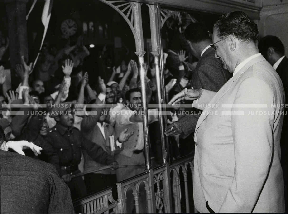 1961_165_105