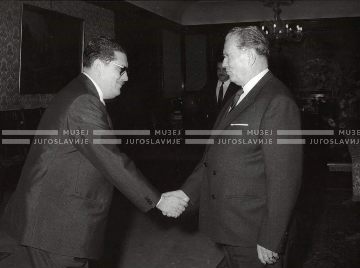 1964_252_171
