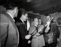 1953_024_064