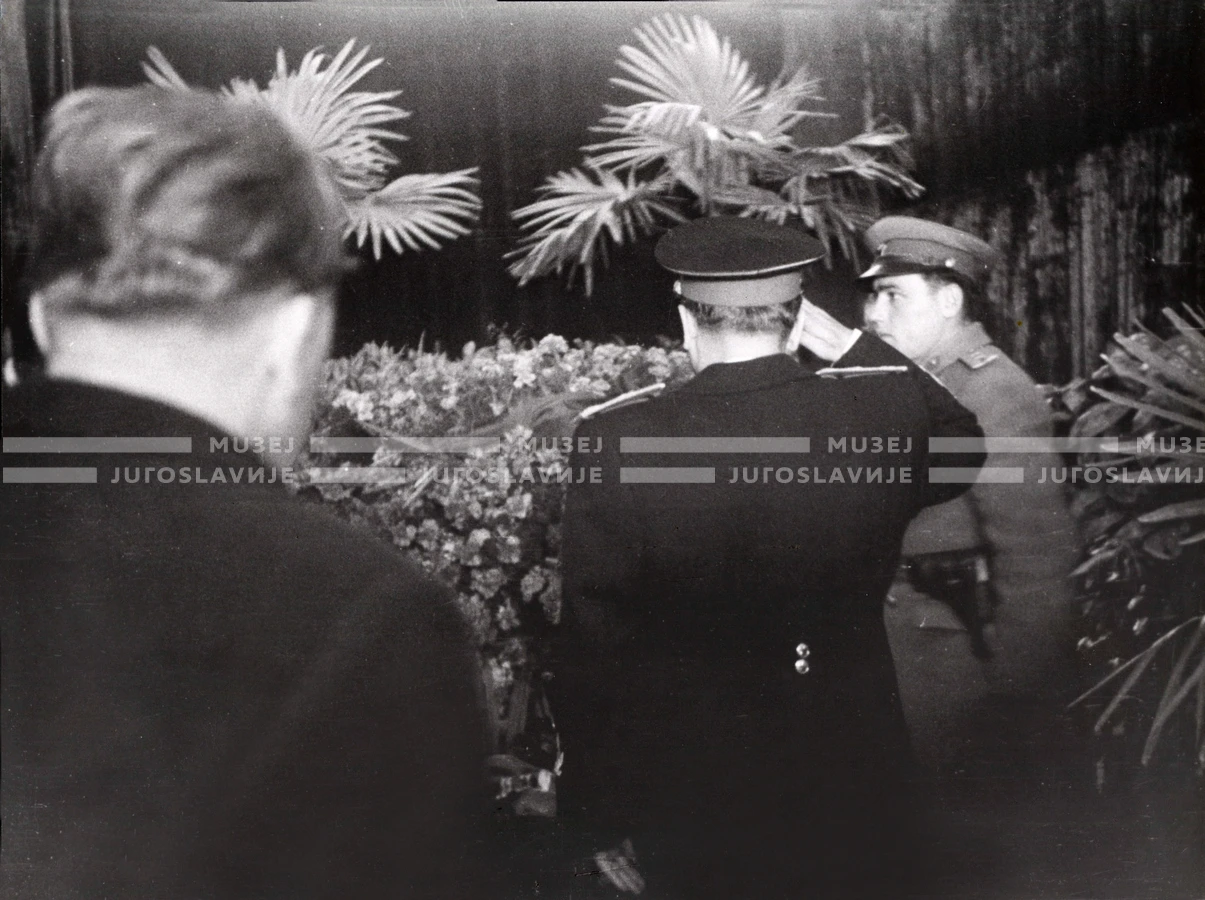 1950_006_016