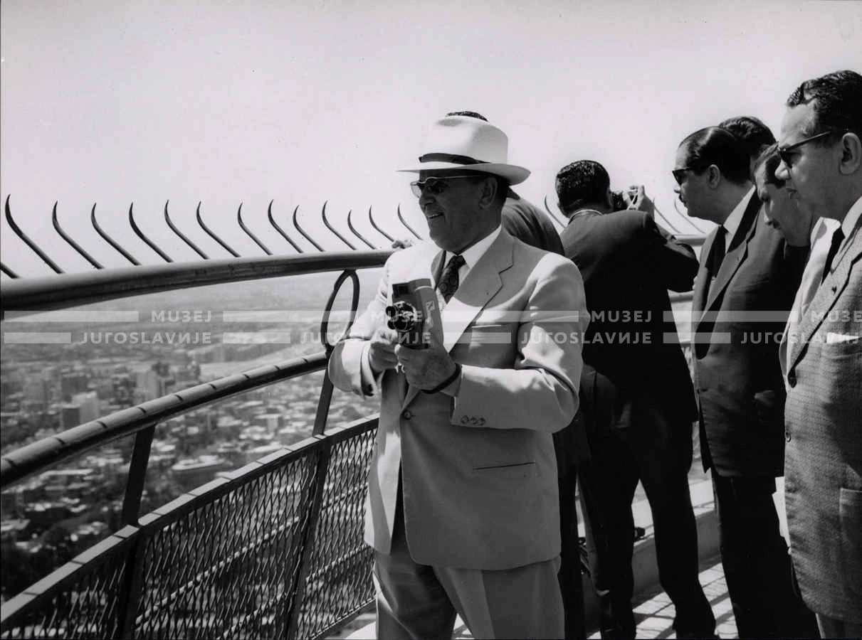 1961_165_020